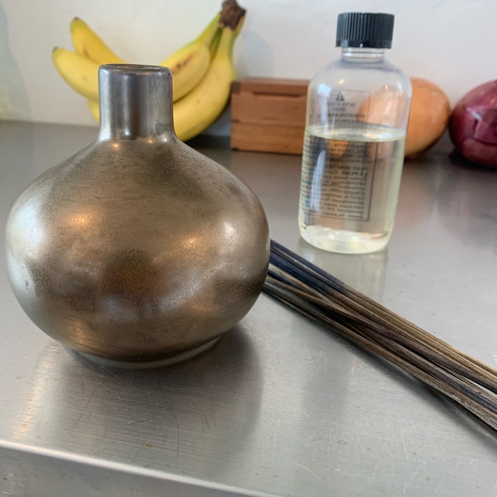 Decorative Incense Diffuser (oil Included) - Picture 2 of 2
